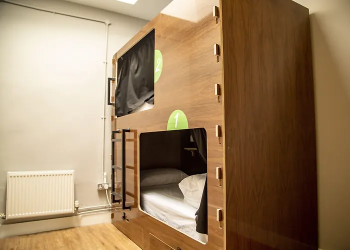 Leevin Mountjoy Hostel *