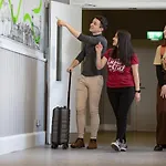 بيت شباب Leevin دبلن