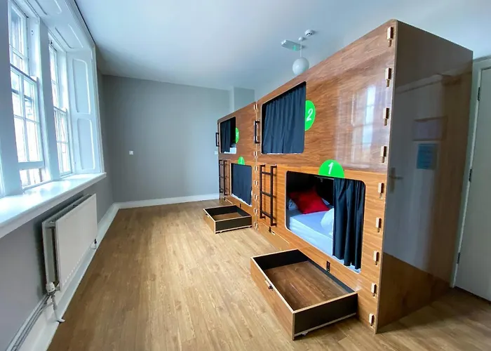 Leevin Mountjoy * دبلن