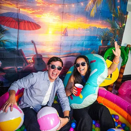 Hostel Leevin Mountjoy *