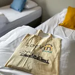 Leevin Hostel *